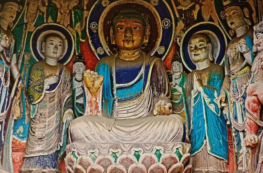 Seated Sakyamuni and attendants in Nankan Niche 53