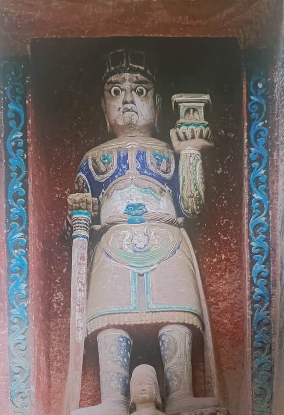 Standing armored Vaisravana figure in Nankan Niche 65