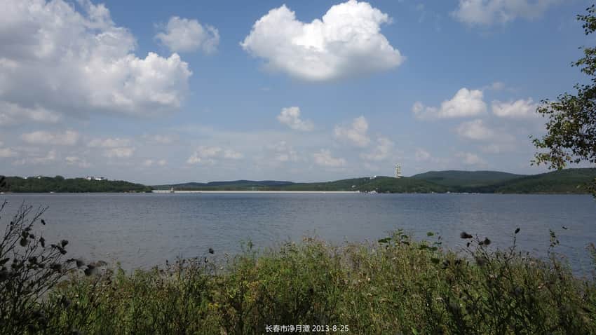 Dated 2013 summer view across Jingyuetan