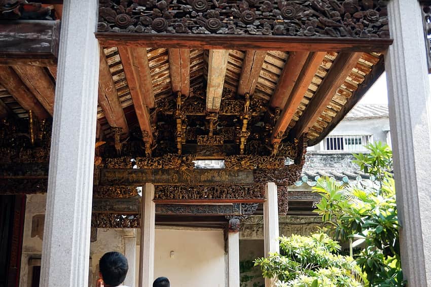 Chaozhou gilded woodcarving in Chaozhou