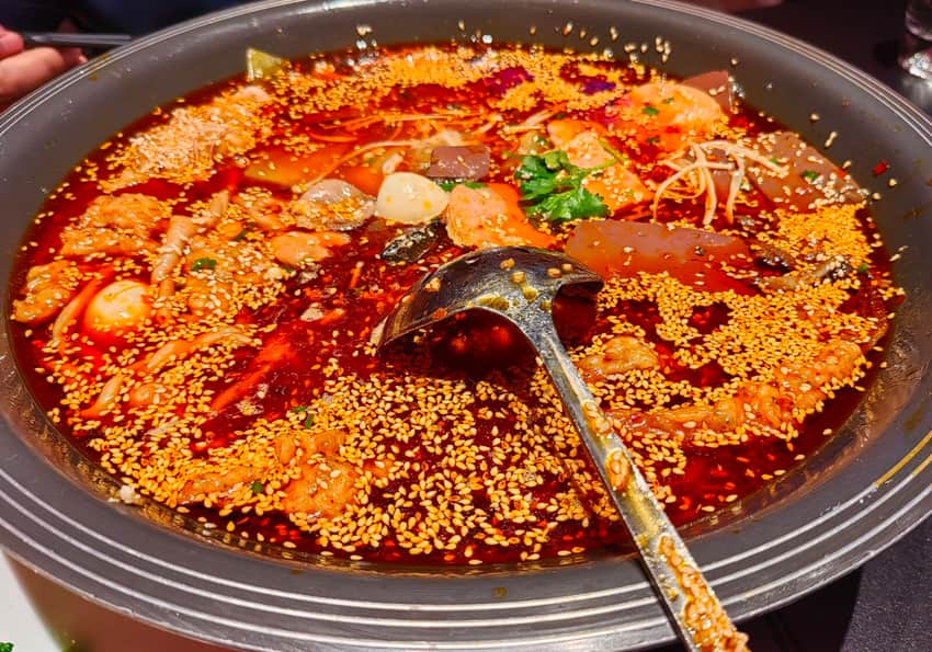 One Chongqing-style maoxuewang serving