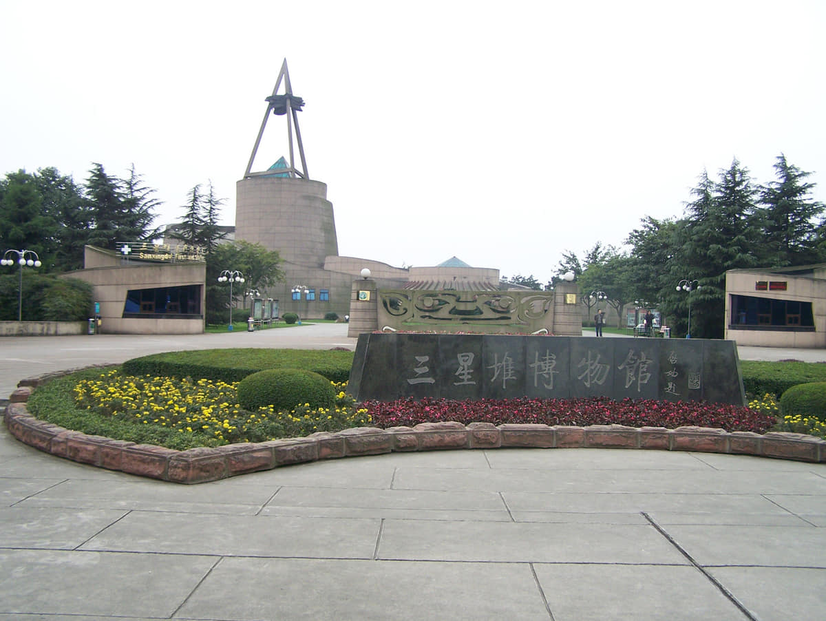 Verified documentary photograph of a landmark in Deyang