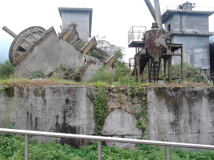Earthquake-damaged building preserved at Chuanxindian in Shifang