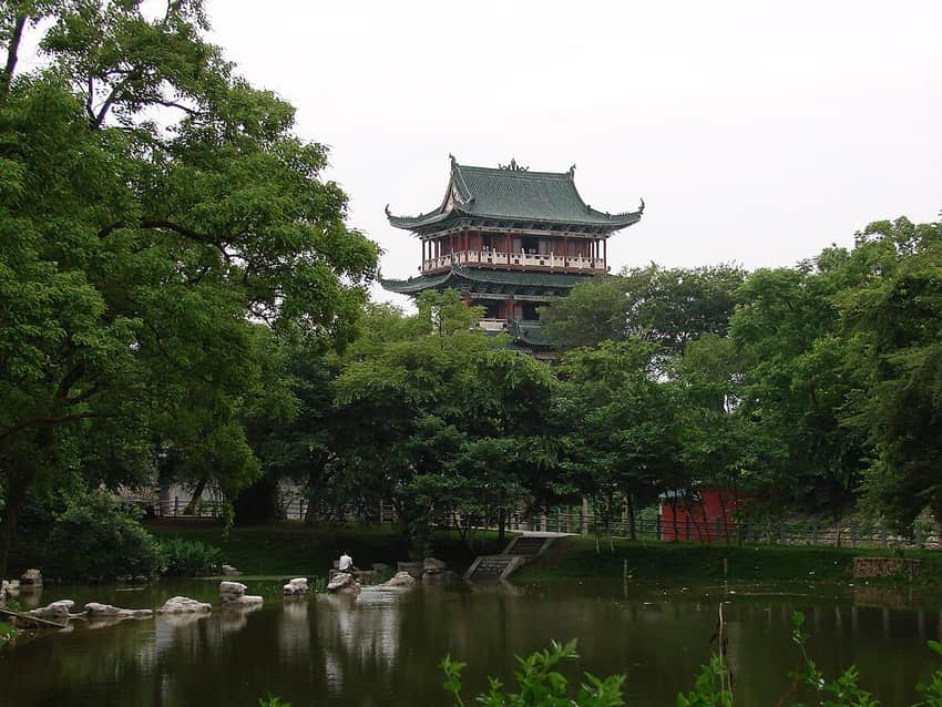Bajing Pavilion in Ganzhou