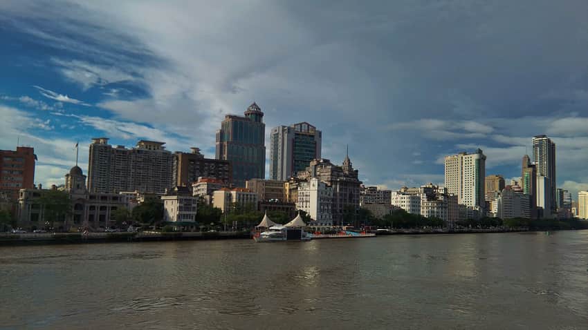 Mixed-age buildings along the central Pearl River waterfront