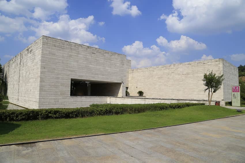 Exterior and landscaped approach of Liangzhu Museum