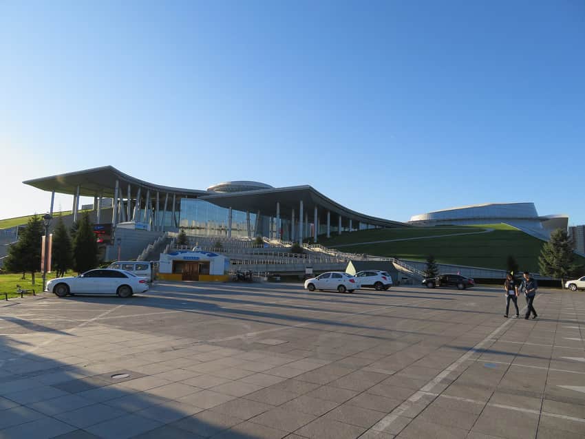 Sweeping roof, steps and grassed slopes at Inner Mongolia Museum
