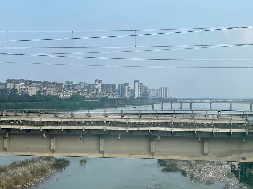 Railway bridges crossing the Qingyi River in Jiajiang County