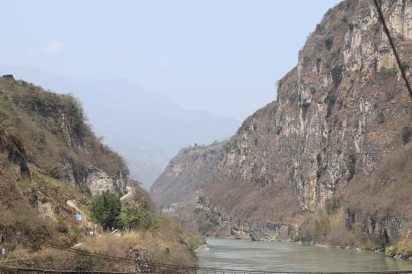 Steep Dadu River gorge between Jinkouhe and Ebian