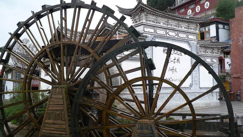 Old-town waterwheel in Lijiang