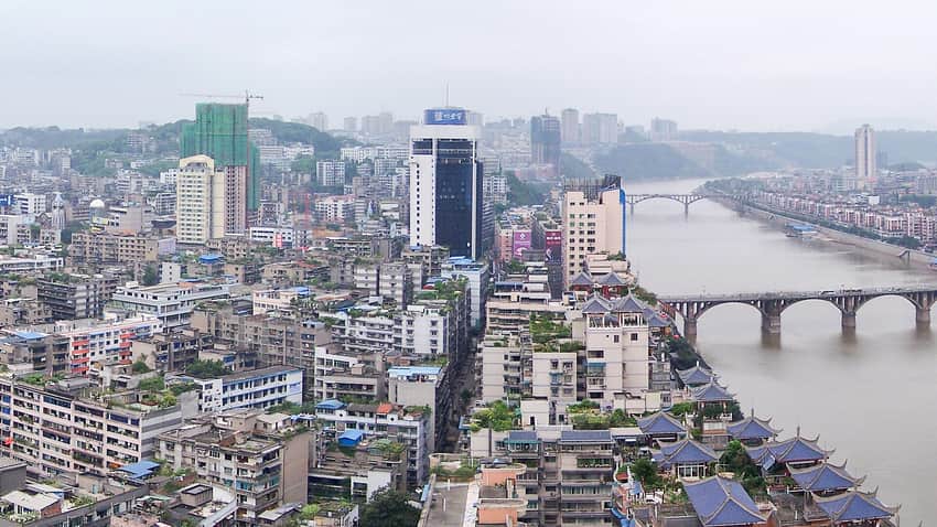 Layered urban waterfront in Luzhou
