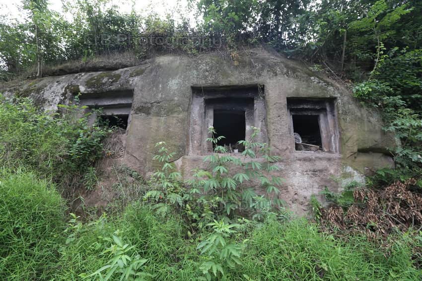 Ancient cliff tombs in Hejiang County