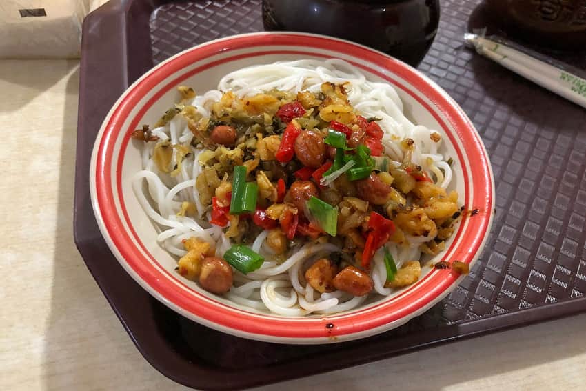 Bowl of mixed rice noodles served in Nanchang in 2019