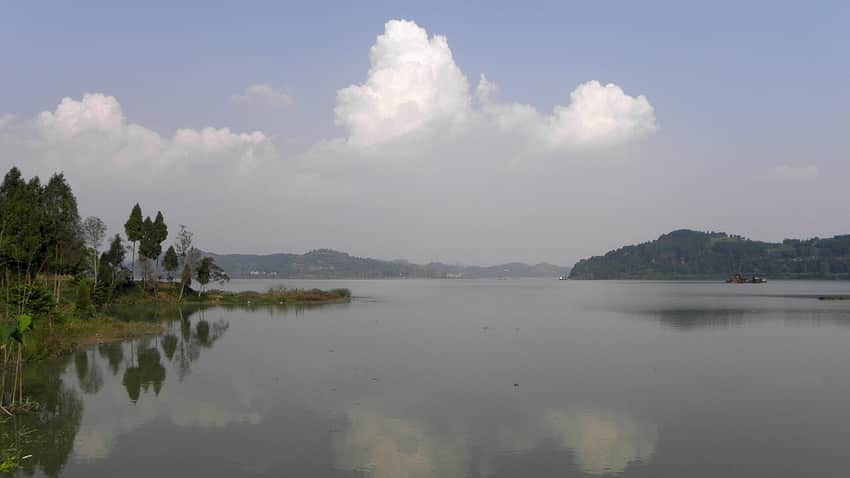 Shengzhong Lake landscape in Nanbu County