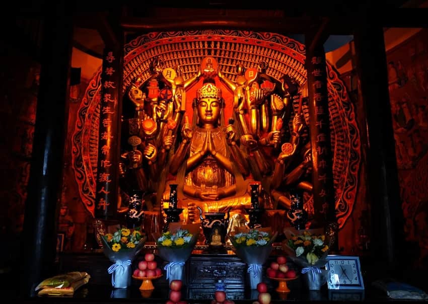 Detail of sculpture at Shengshui Temple