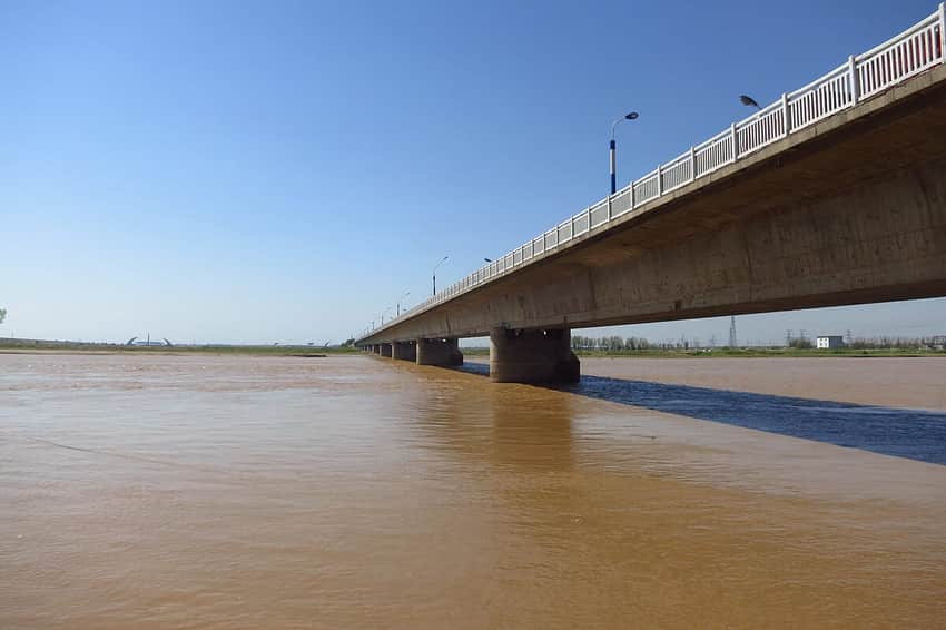 Yellow River bridge and bends in Ordos