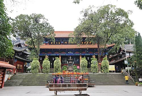 Principal hall at Guangde Temple in Suining
