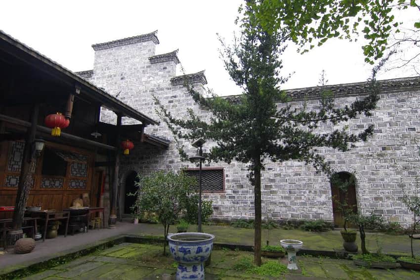 Historic official warehouse associated with southern-route border tea in Tianquan