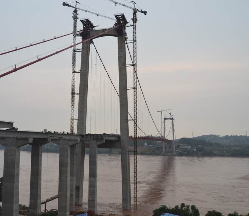 Nanxi Yangtze River Bridge photographed during construction
