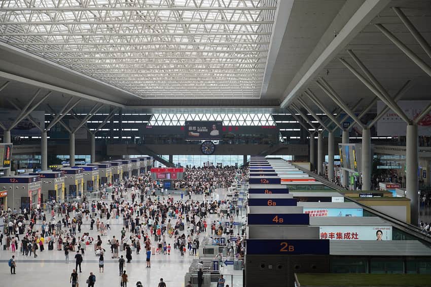 Passenger concourse viewed from a balcony at Zhengzhou East station