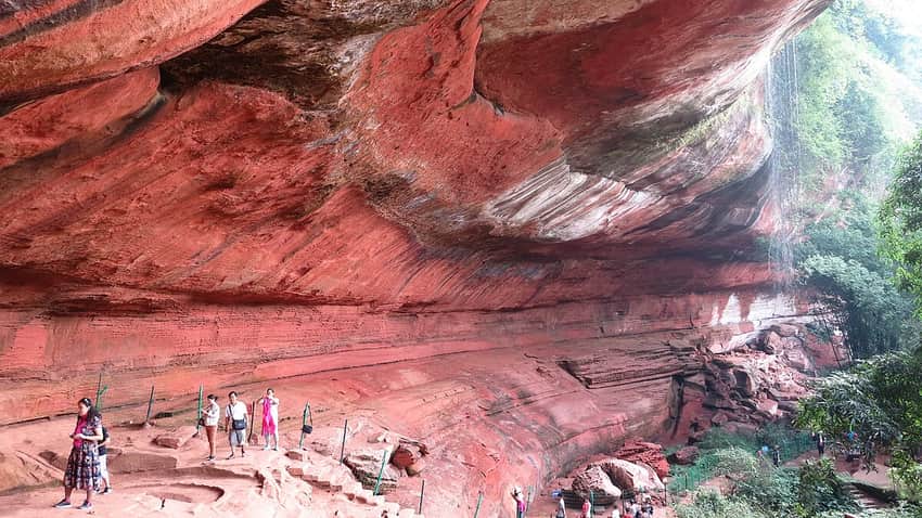 Chishui red-cliff cave in Zunyi